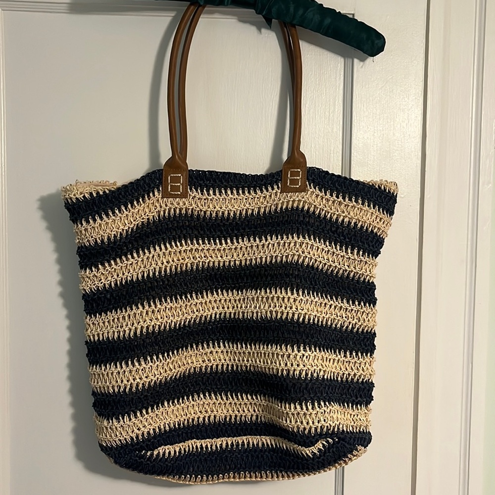 Straw beach bag